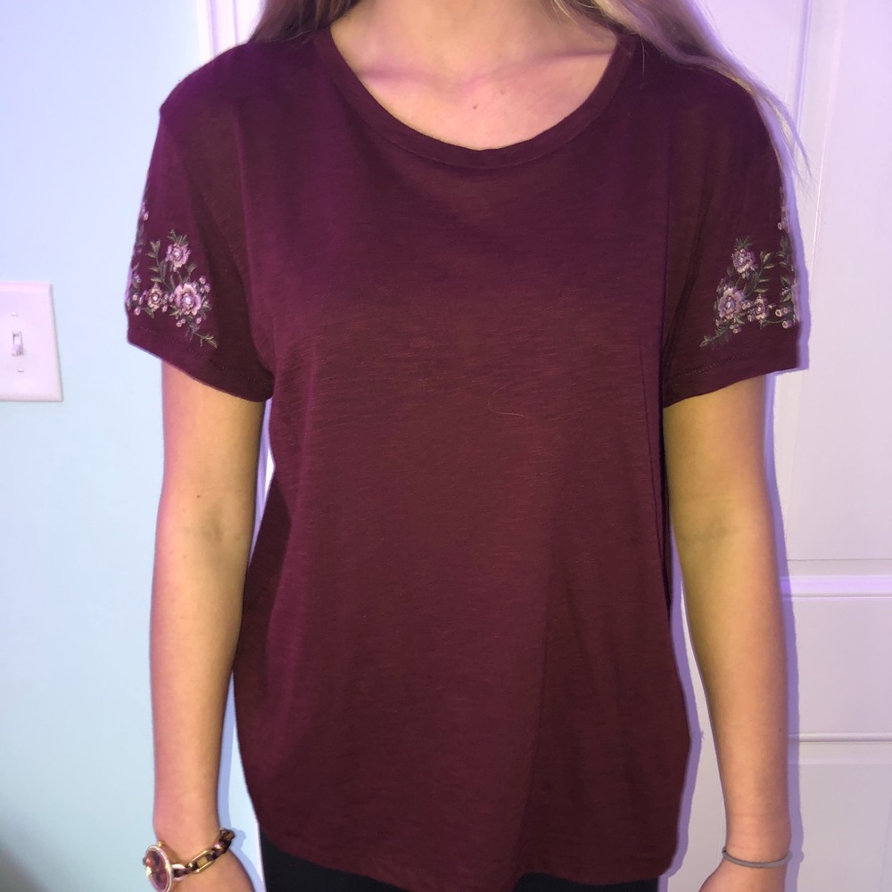 American Eagle red top